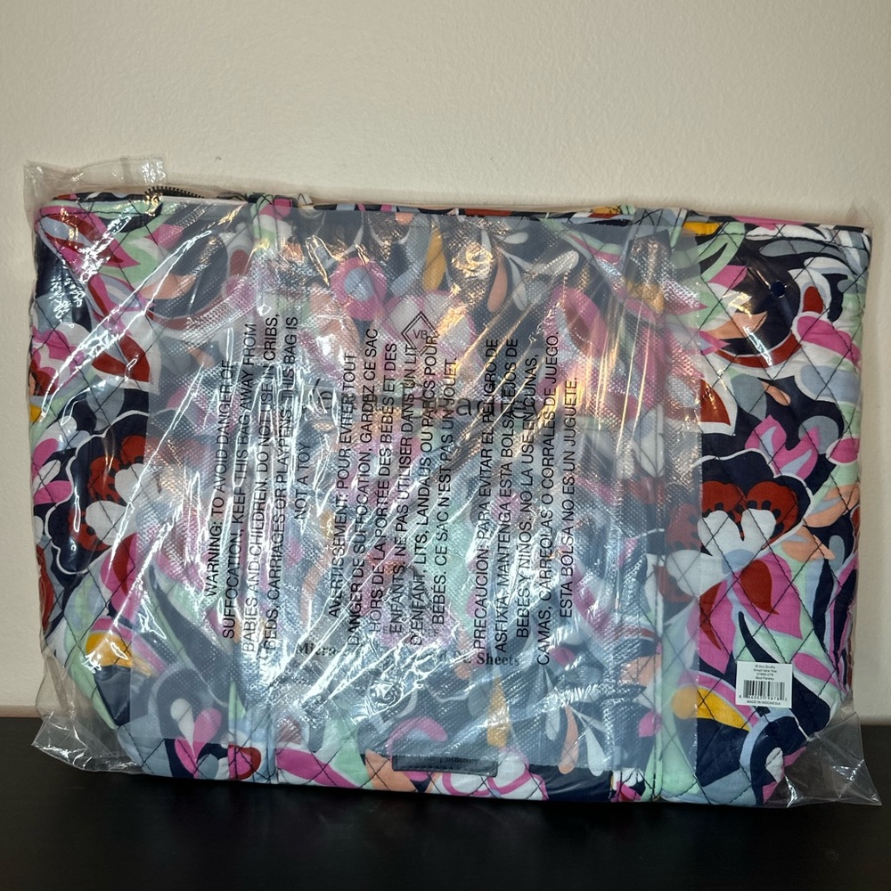 New Vera Bradley Mod Paisley – Small Vera Tote everyday bag